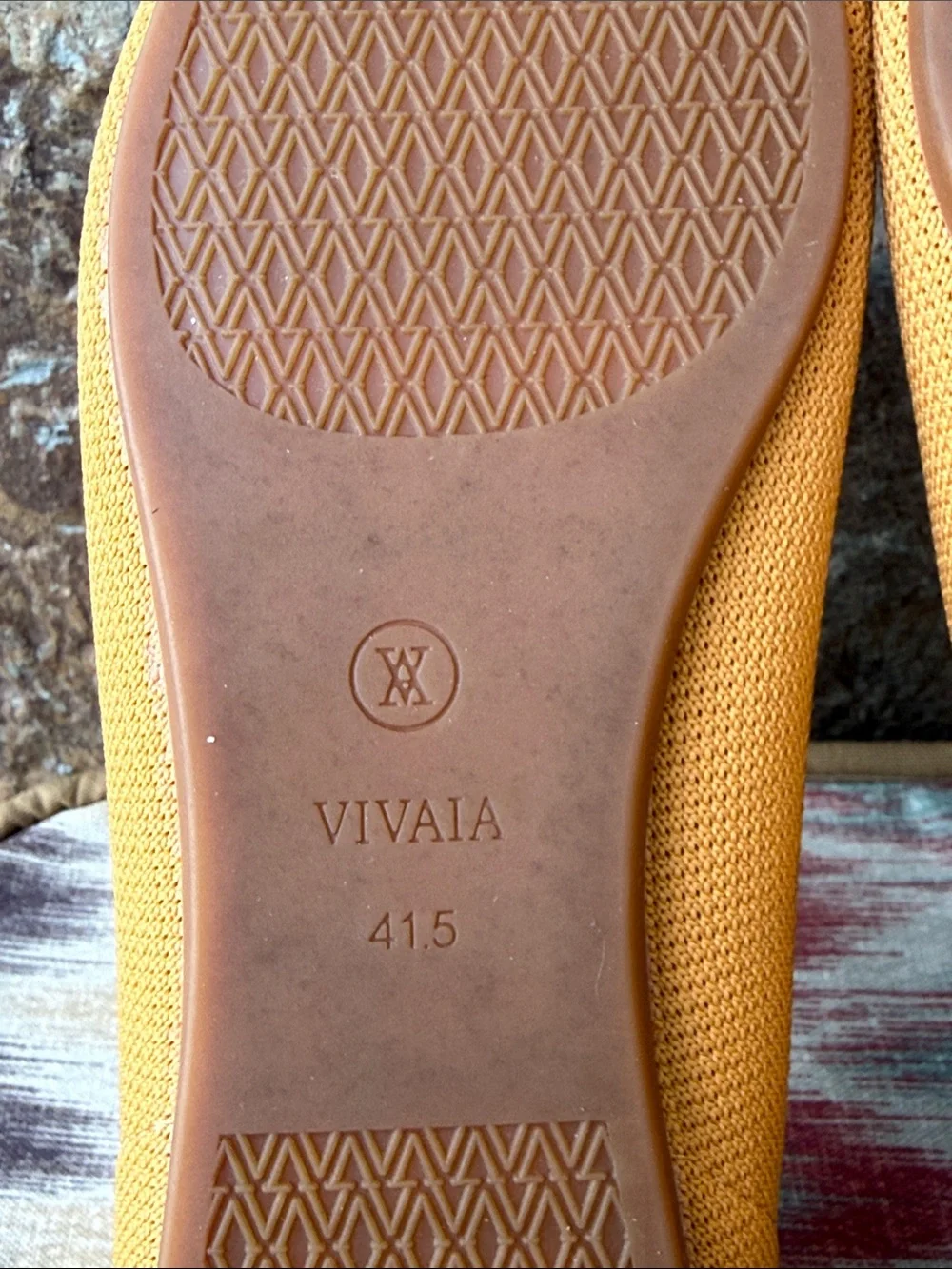 Vivaia Women's 'Aria 5' Pointed-Toe Knit Flats in Mustard Yellow Size 41.5